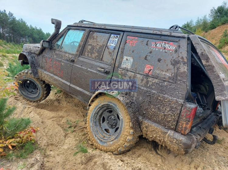 poszerzenie_błotników_cherokee_POSK10+offroad+jeep.jpg